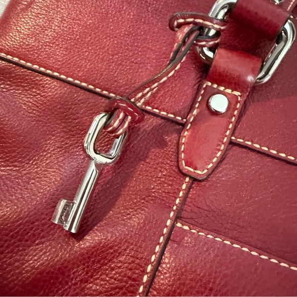Fossil Red w/Silver Hardware Purse Tote, Shoulder Bag UGC - Picture 8 of 11